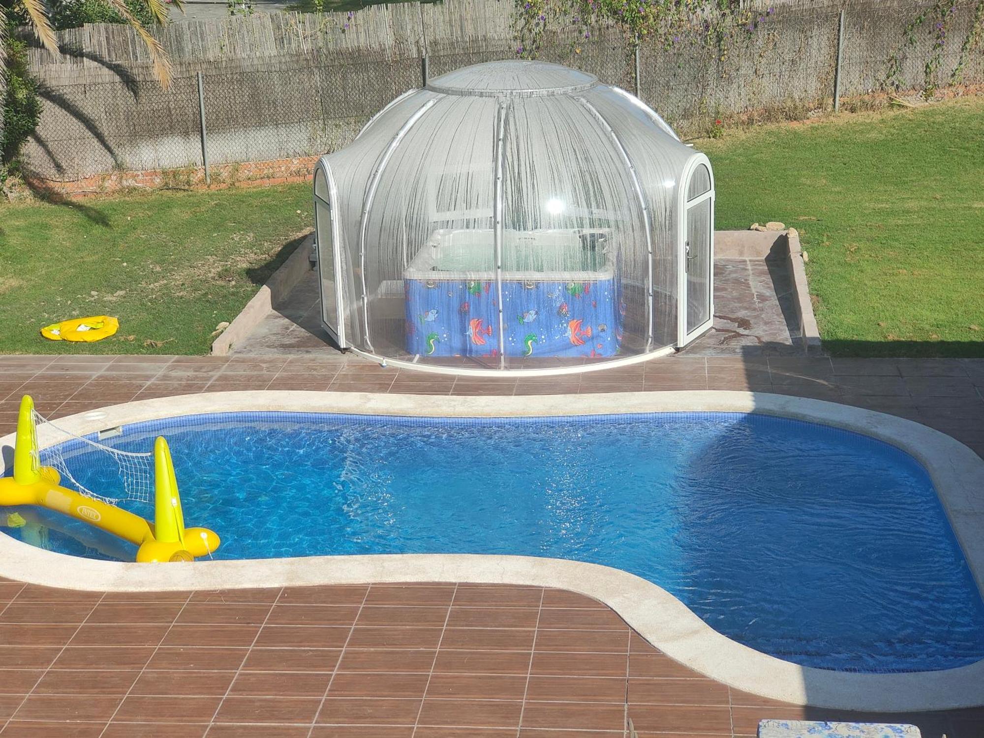 Chalet Con Piscina Y Jacuzzi En Madrid Alquila Habitaciones Algete Екстериор снимка