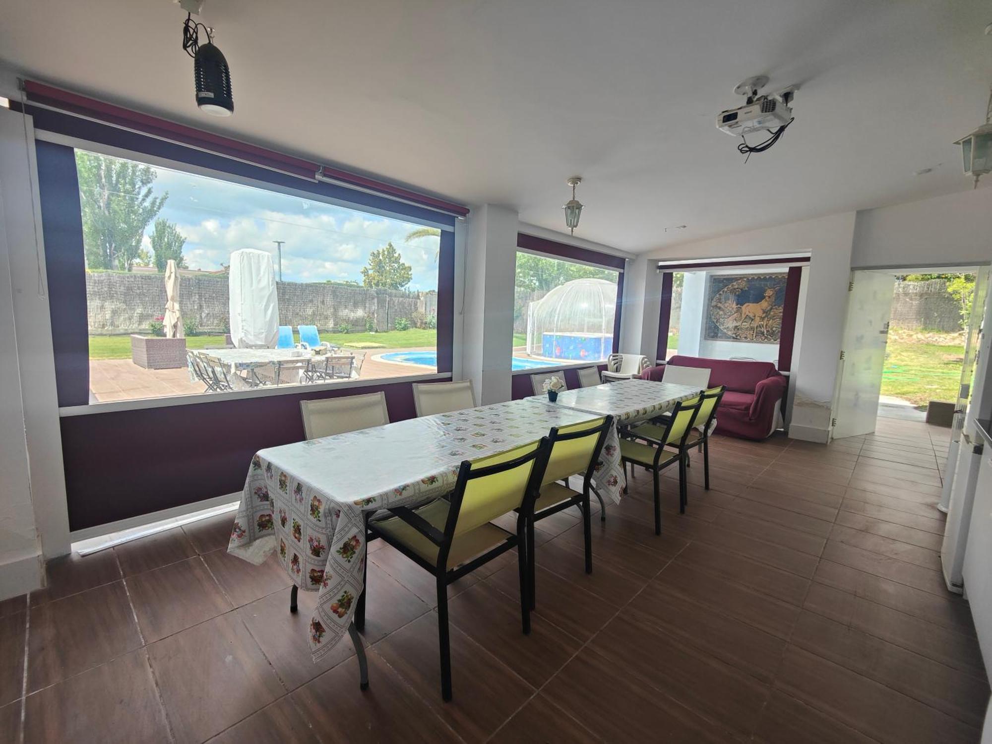 Chalet Con Piscina Y Jacuzzi En Madrid Alquila Habitaciones Algete Екстериор снимка