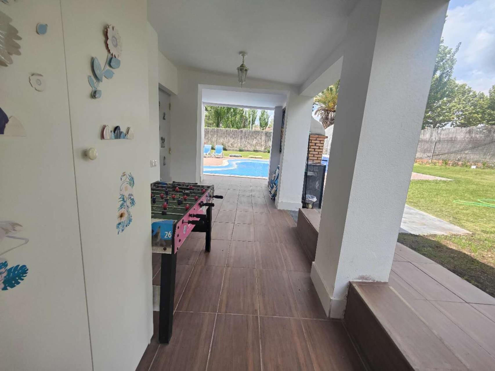 Chalet Con Piscina Y Jacuzzi En Madrid Alquila Habitaciones Algete Екстериор снимка
