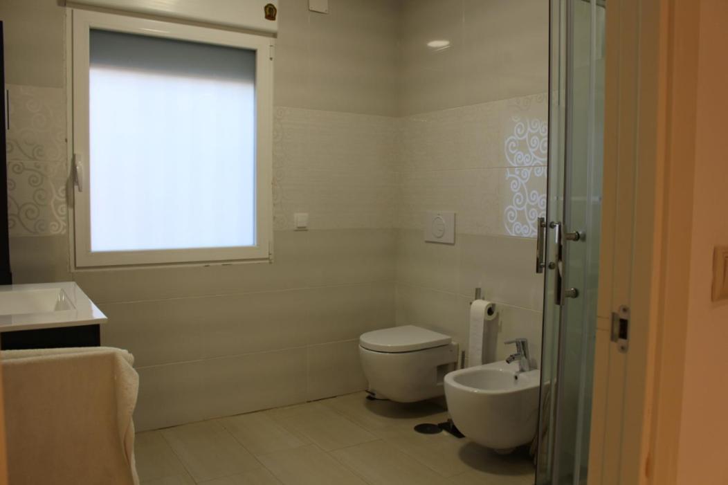 Chalet Con Piscina Y Jacuzzi En Madrid Alquila Habitaciones Algete Екстериор снимка
